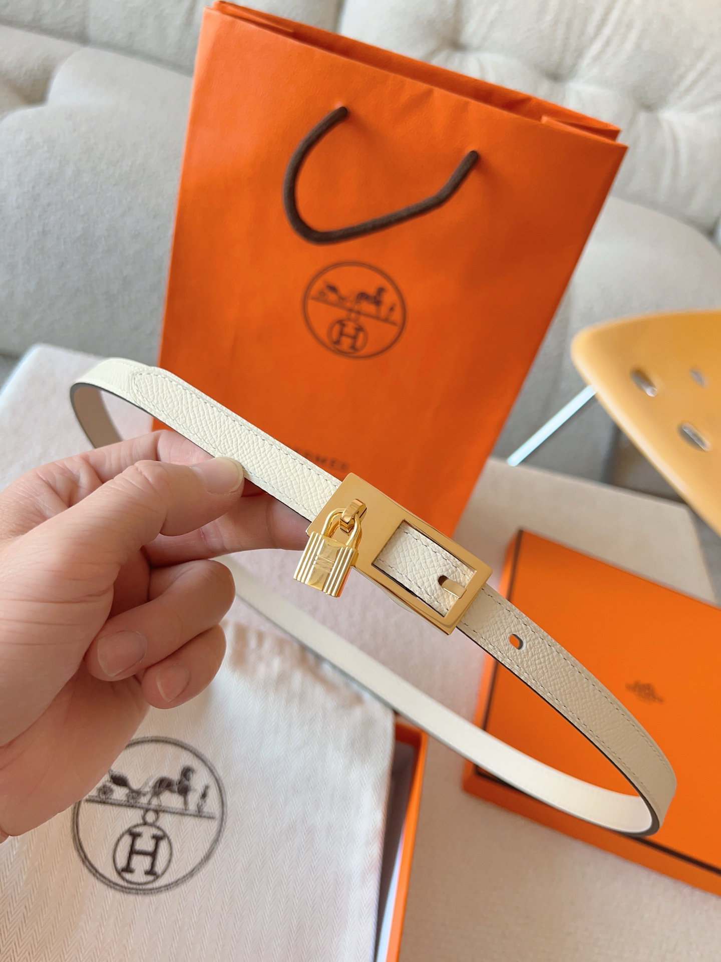 Hermès Women's Calfskin Double-Sided Pin Buckle Belt 1.5cm Width