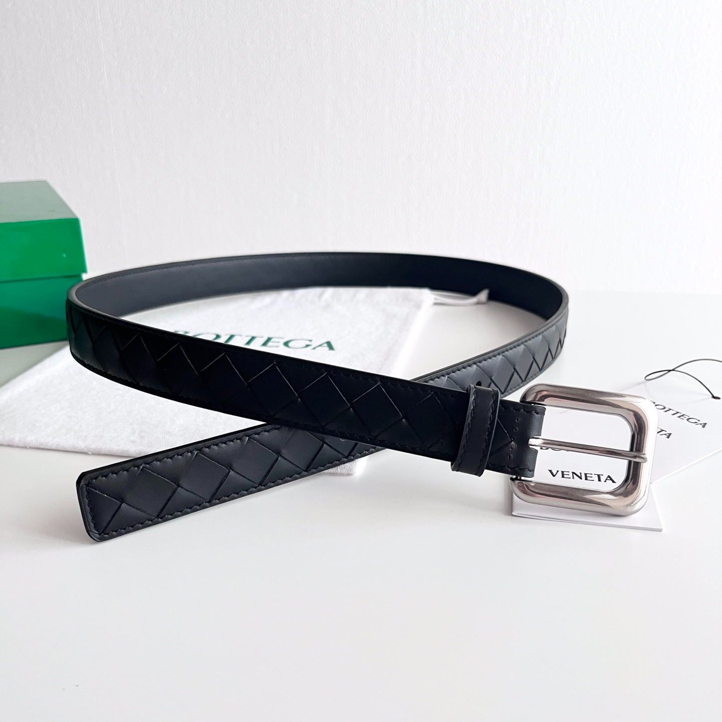 Bottega Veneta intreccio woven cowhide double-sided waistband with a width of 2.0cm