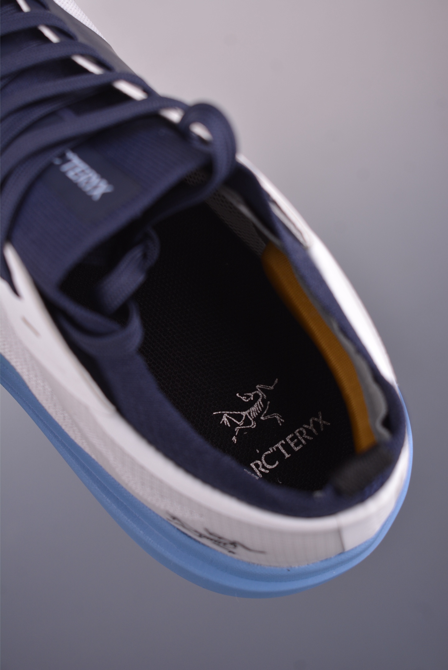 Arc'teryx SYLAN LT W running shoes 077218