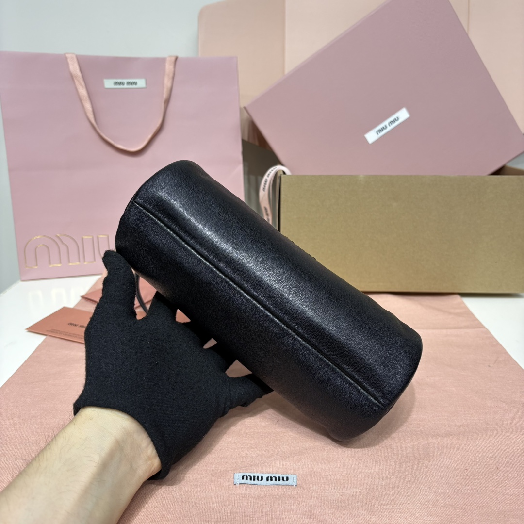 Miu Miu small bag 5NE851