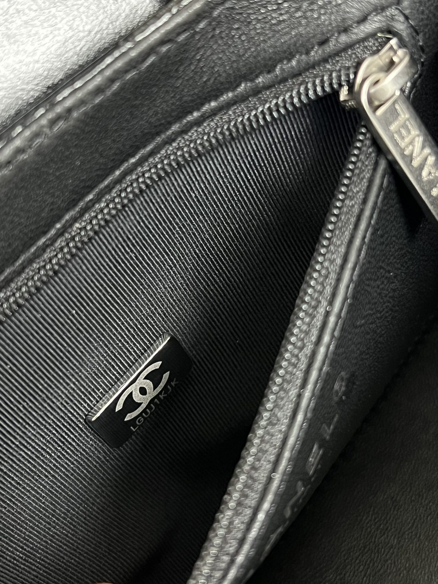 Chanel 25c large kelly diamond handbag 99300