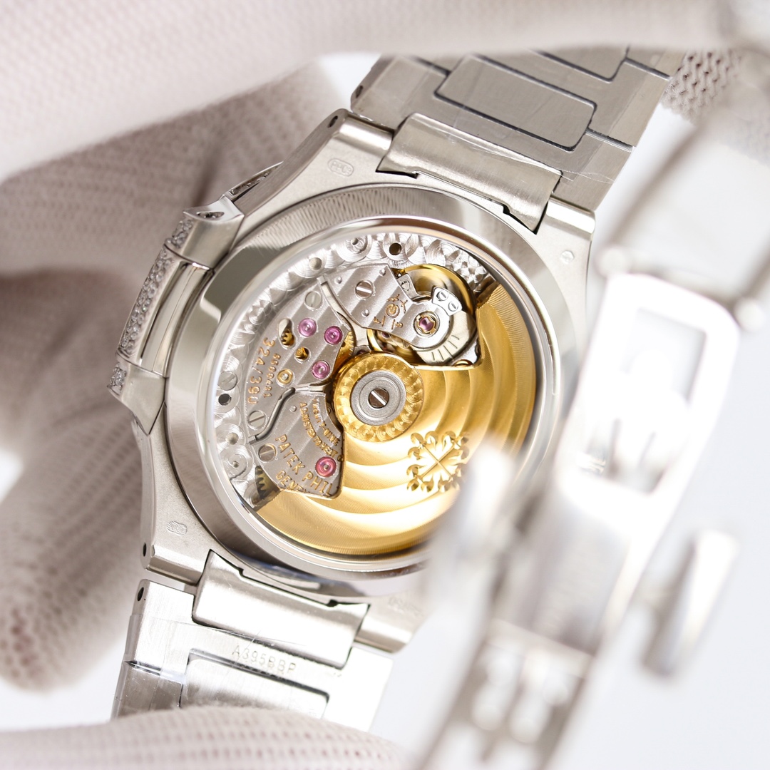 Patek Philippe 7021 Ladies Nautilus