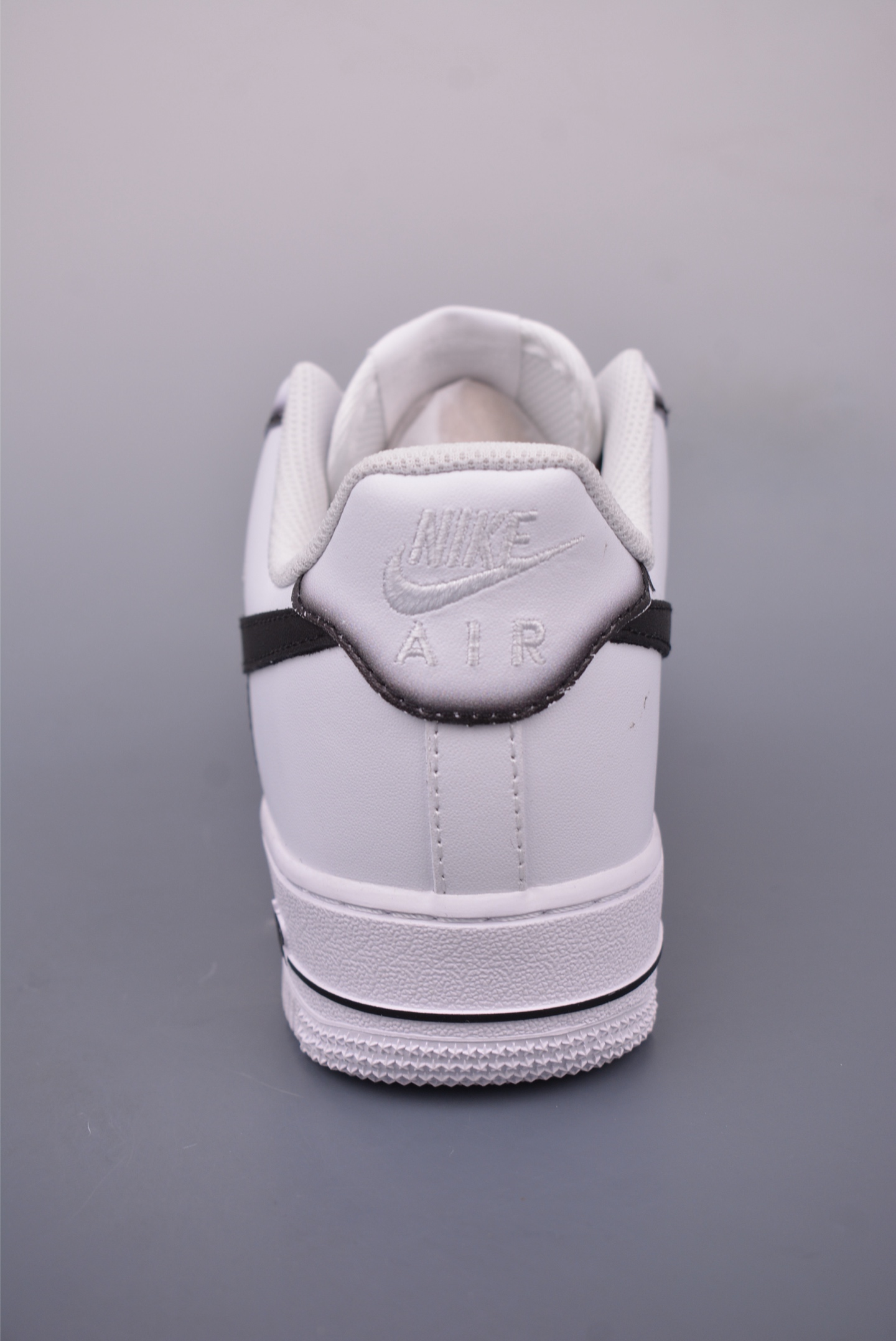 Nike Air Force 1'07 Low Sneakers White and Black Second Dimension ZH0316-075