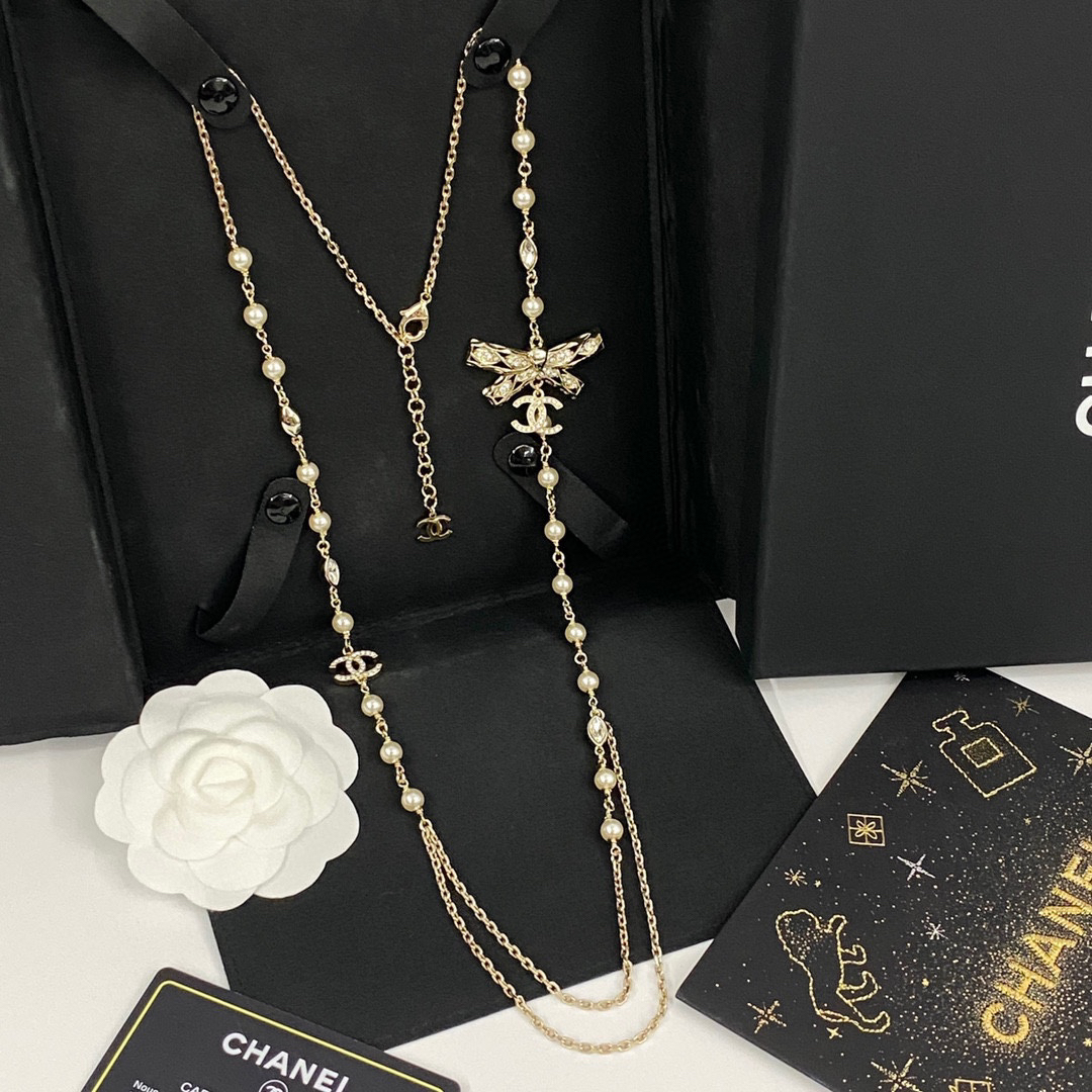 CHAN 24 full diamond double c hollow bow pearl double layer necklace