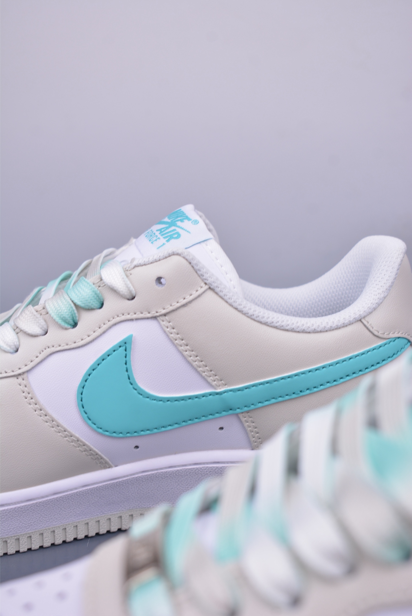 Nike Air Force 1 07 Low Sneakers Blue Hook Gradient LZ6699-555