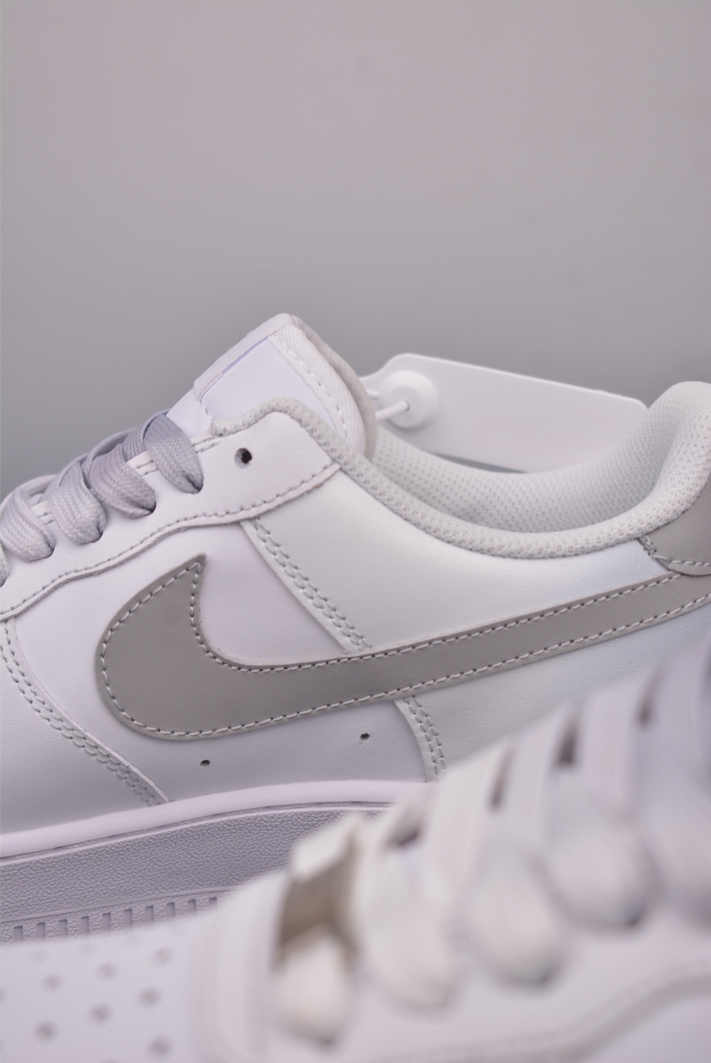 Nike Air Force 1'07 Low WhiteSliver FN0366-102