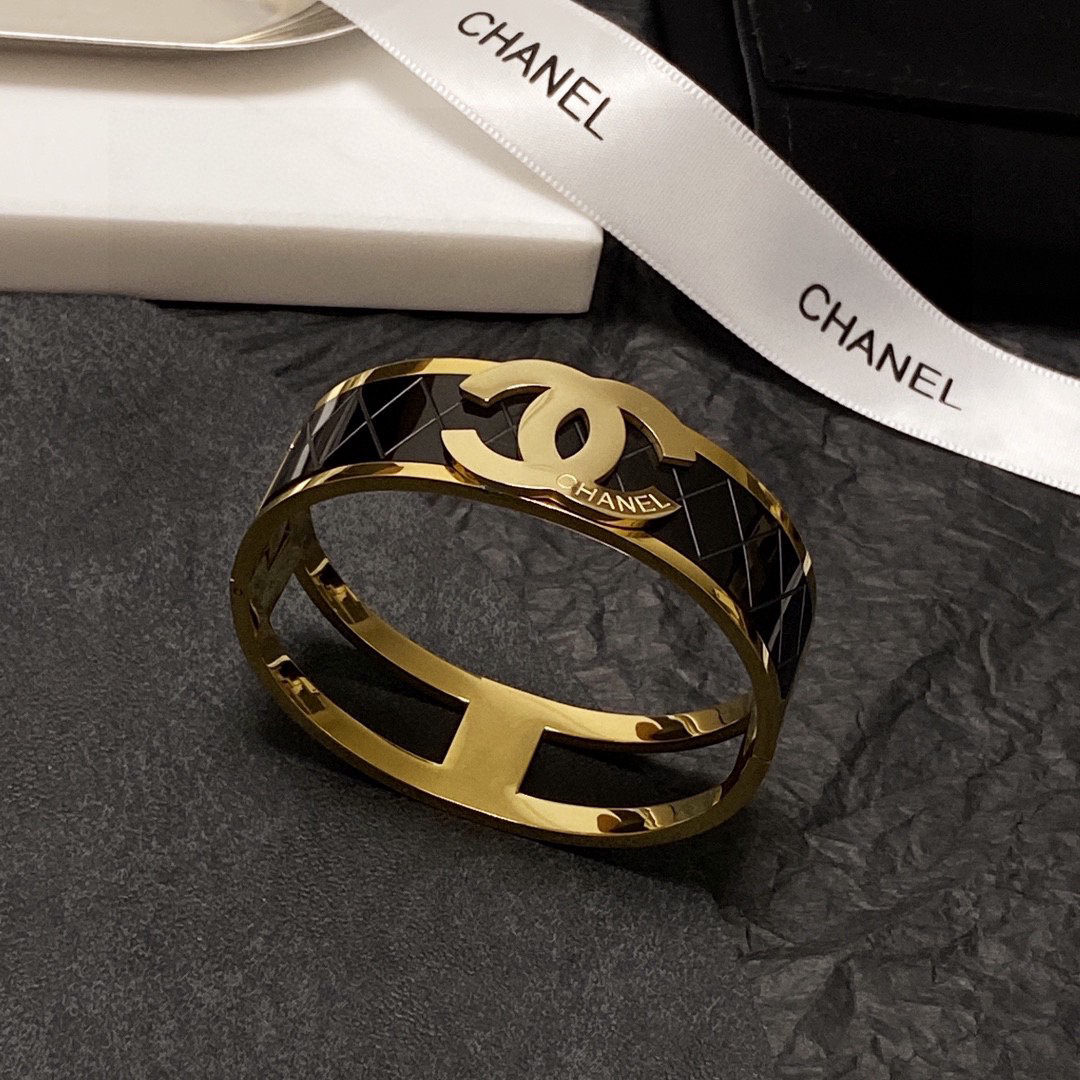 Chanel wide diamond bracelet