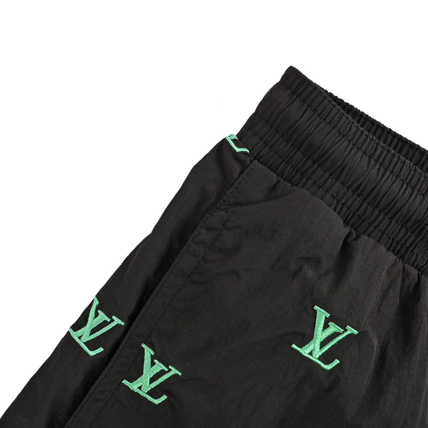 Louis Vuitton 25ss gradient embroidered small logo beach shorts