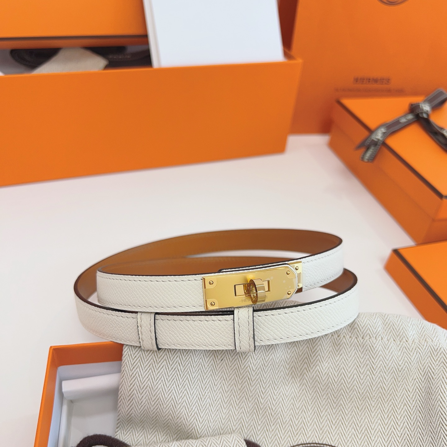 Hermès Women's Belt 1.8CM Width