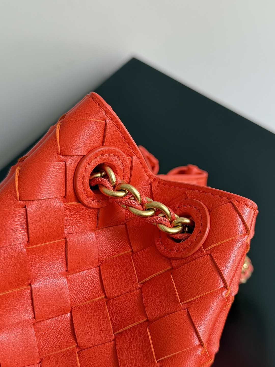 BOTTEGA VENETA New Chain Parachute Bag 817175