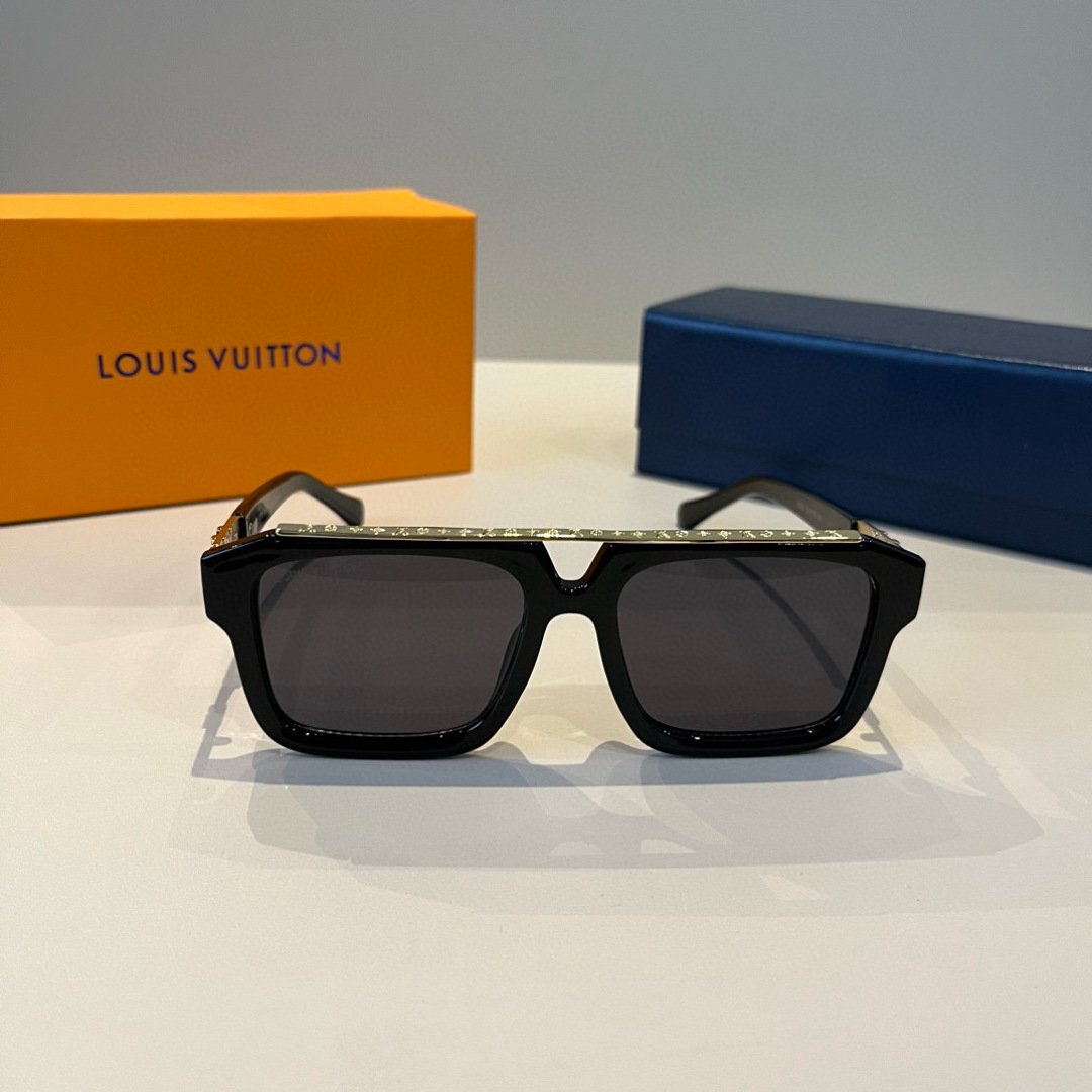 Louis Vuitton square-frame sunglasses