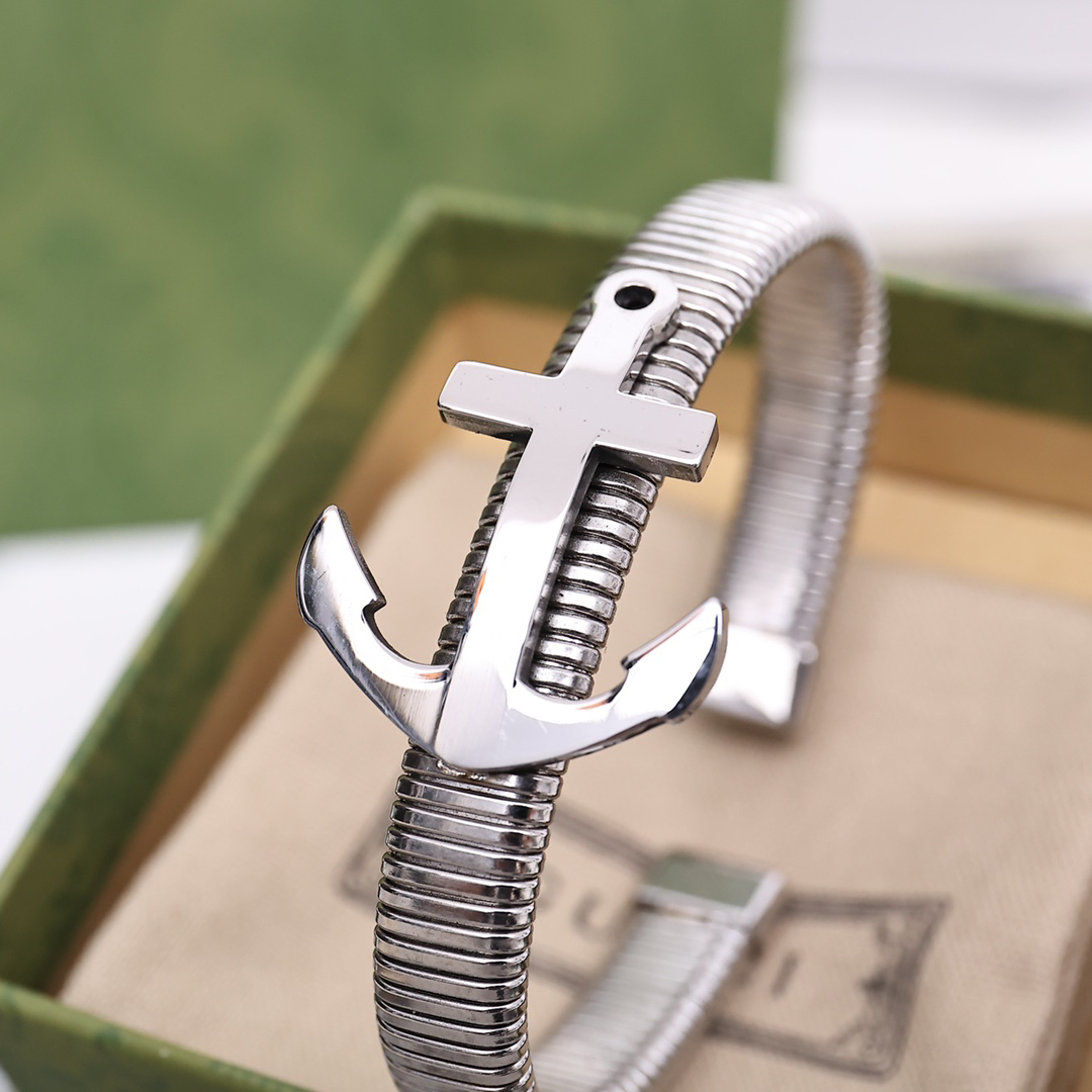 Gucci silver anchor bracelet