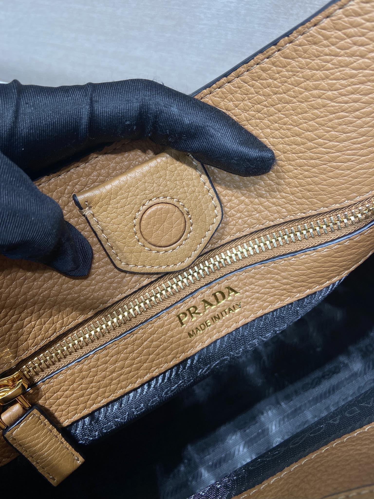 Prada Large Tote Bag 1BC073