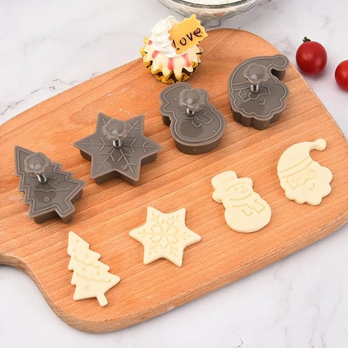 🍪🍪4 Piece Christmas Cookie Plastic Spring Cookie Mold Set