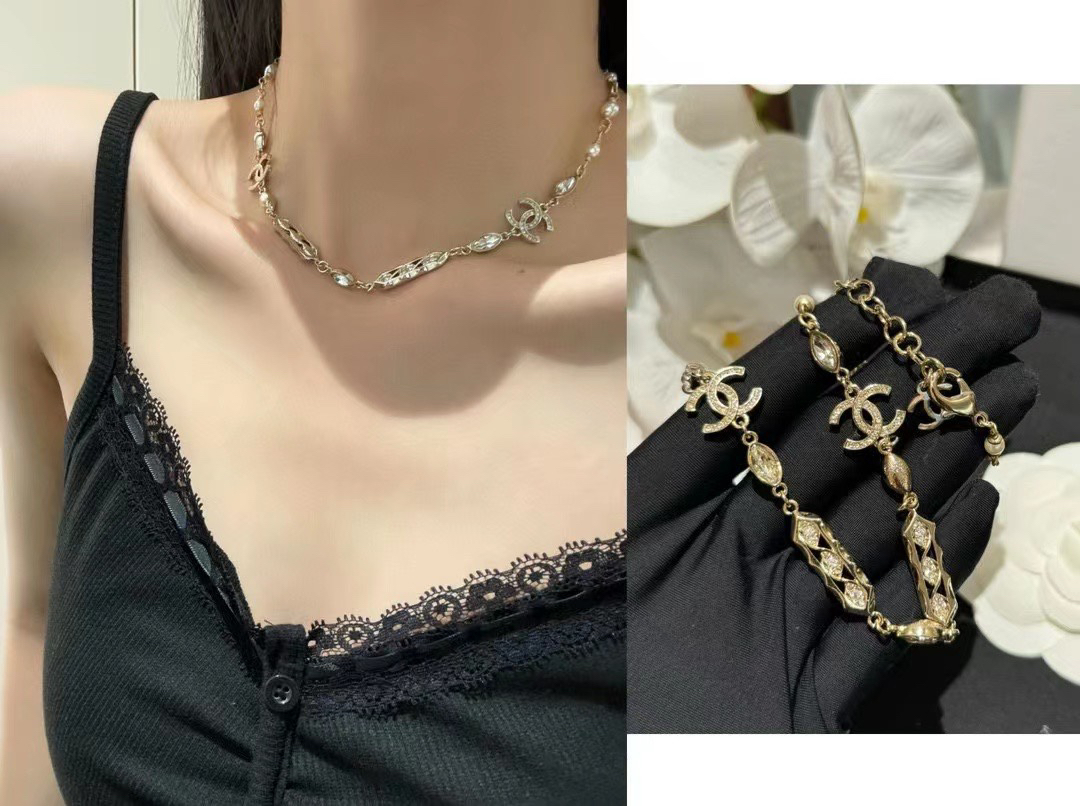 CHAN 24 light gold inlaid short chain choker