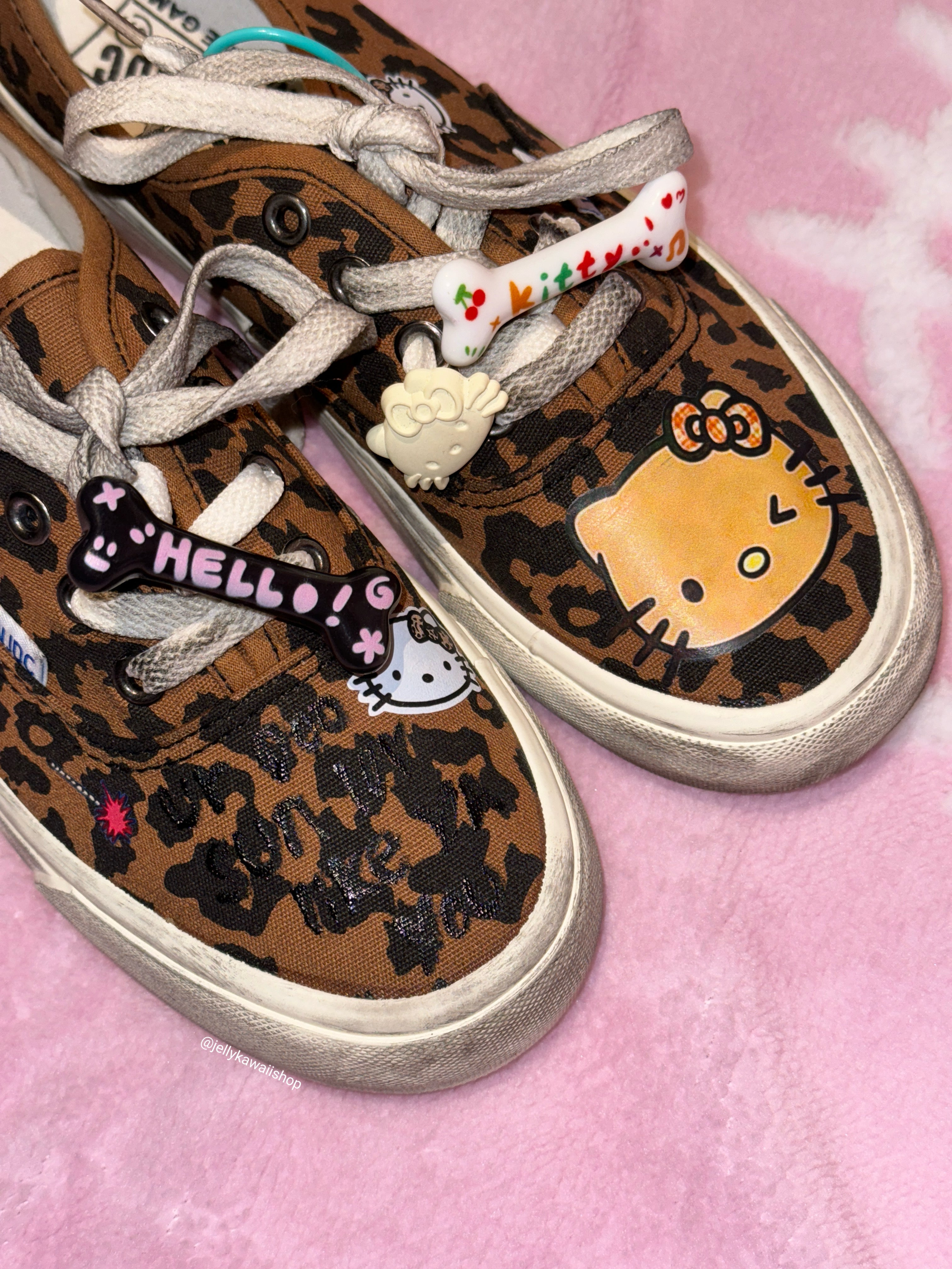Hellokitty Leopard Print Fashion Distressed Sneakers Cute Canvas Slip on Shoes