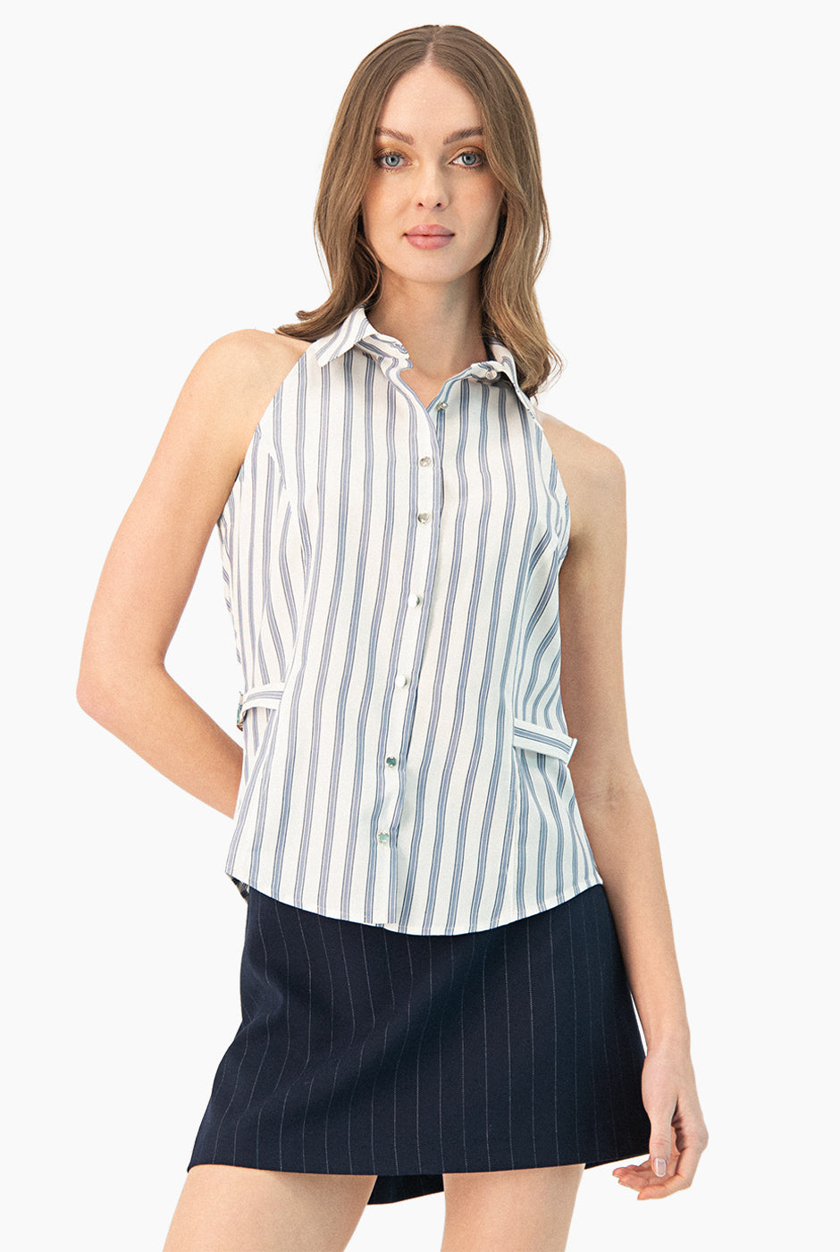 Top cuello halter y botones