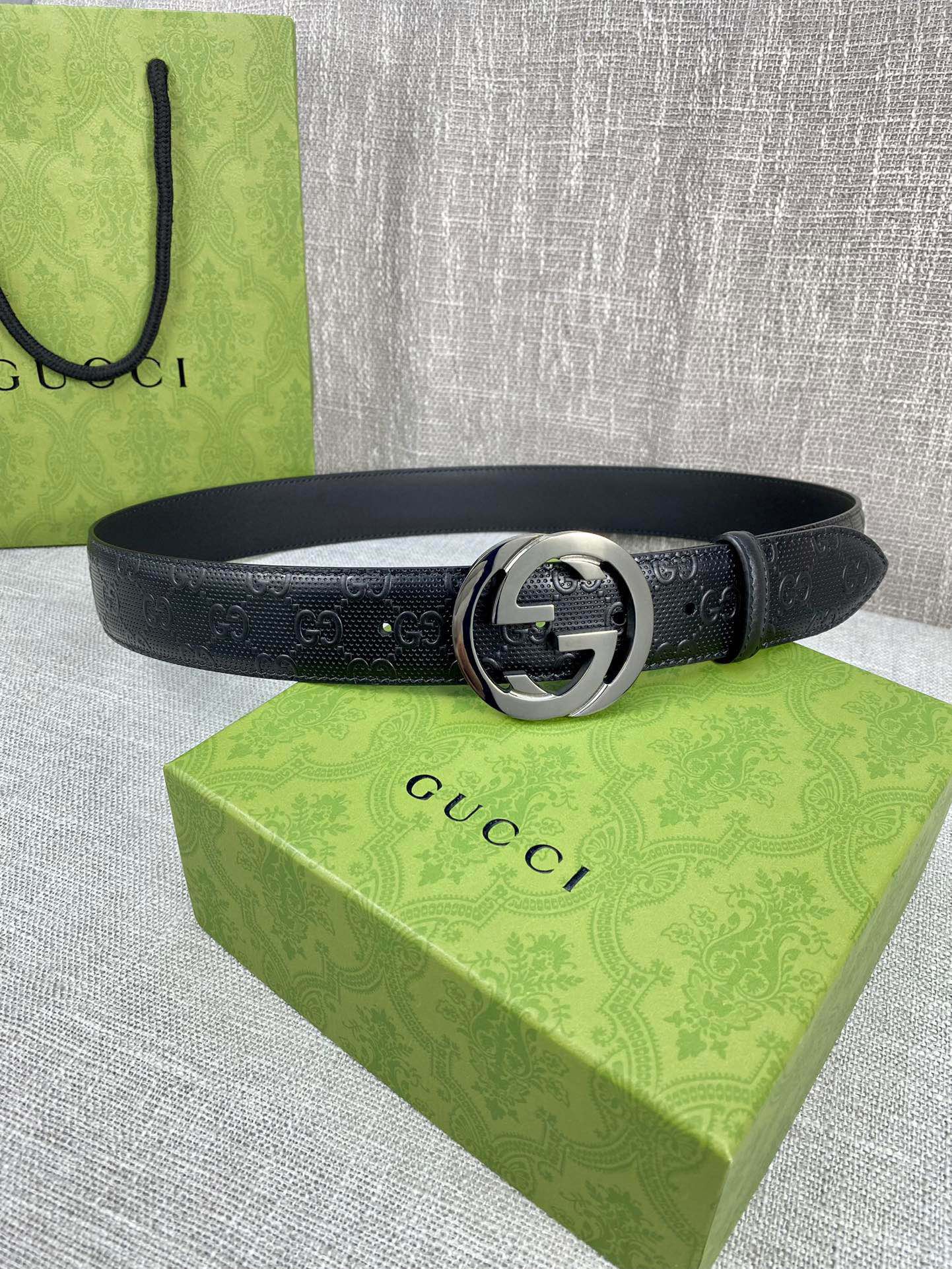 Gucci black embossed leather belt width 4.0CM