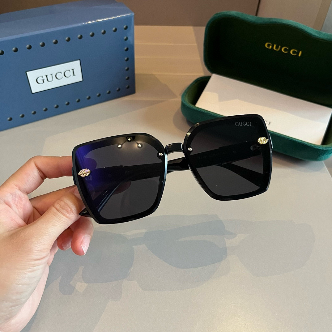 Gucci Square Frame Sunglasses