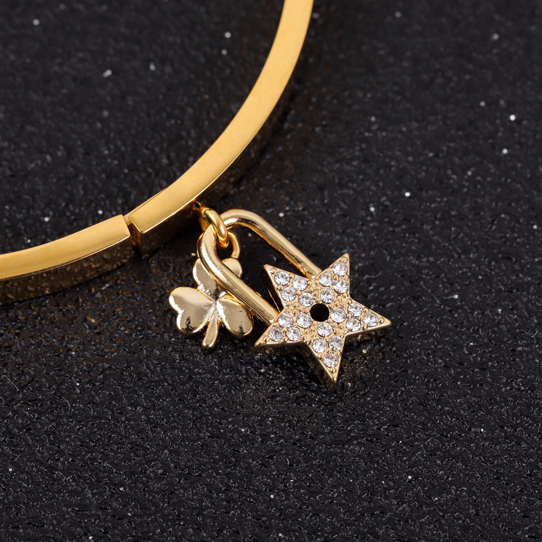 Dior diamond five-pointed star bracelet