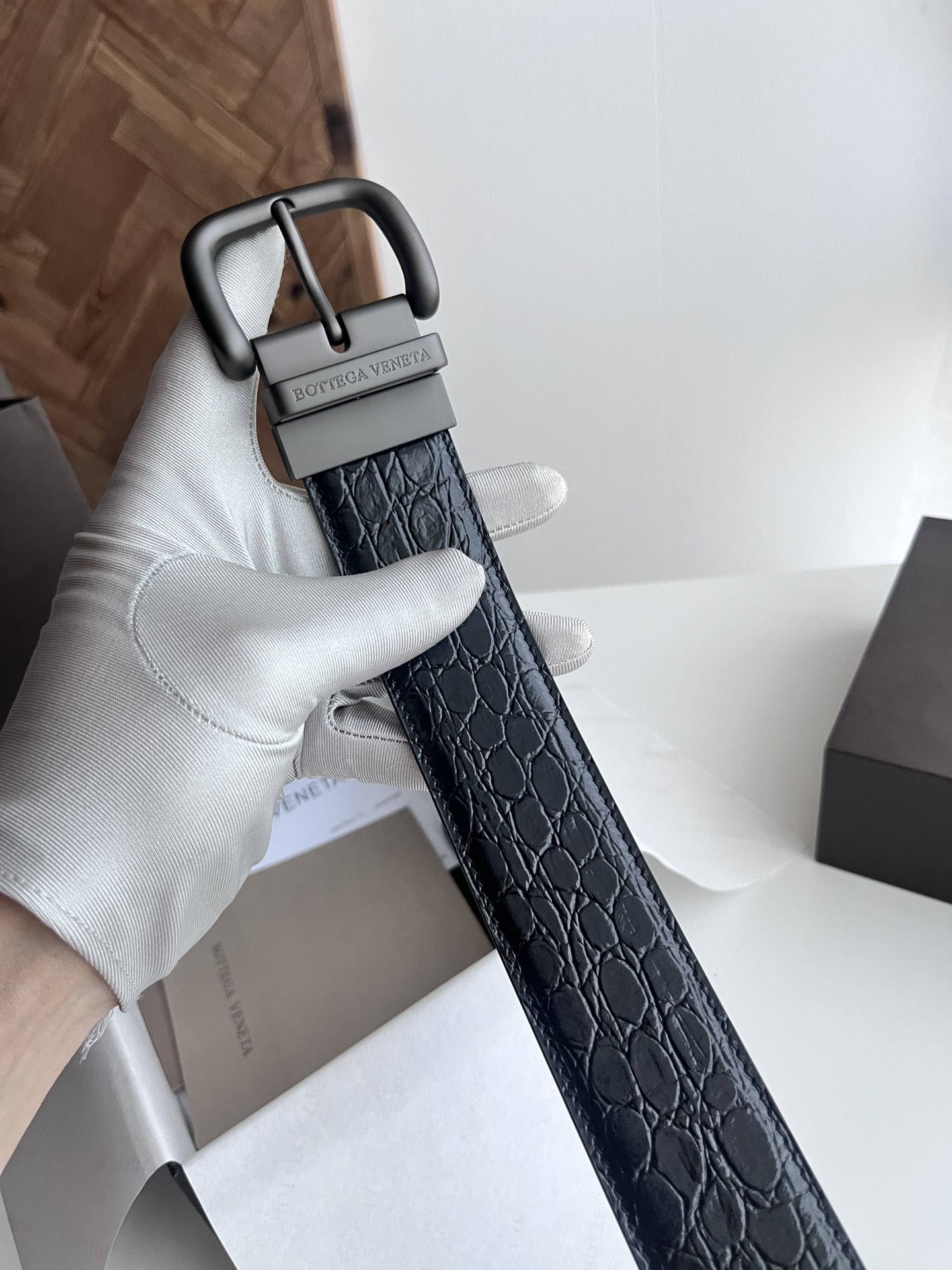 Bottega Veneta crocodile leather double-sided belt width 4.0cm