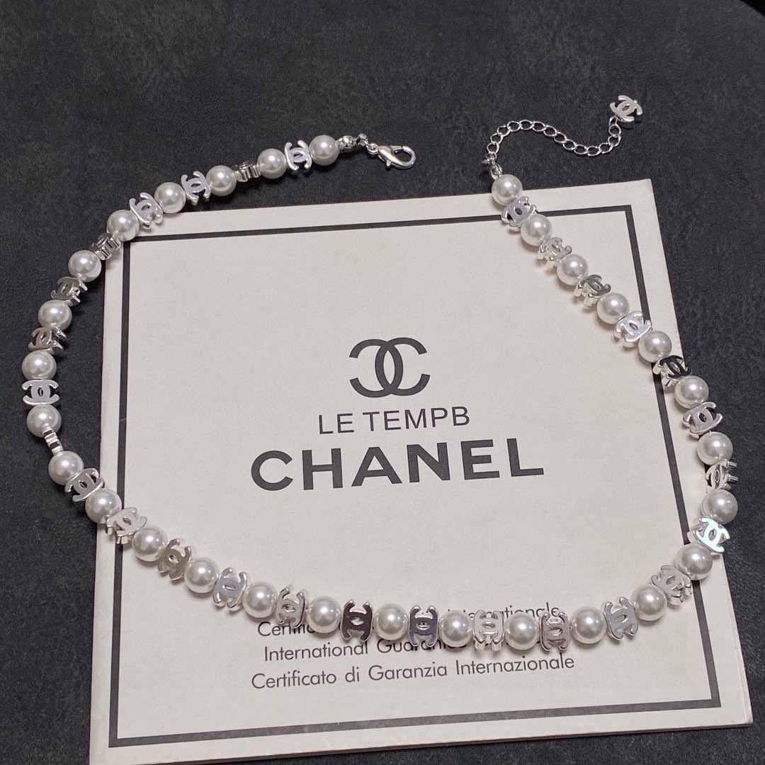 Chanel new pearl necklace