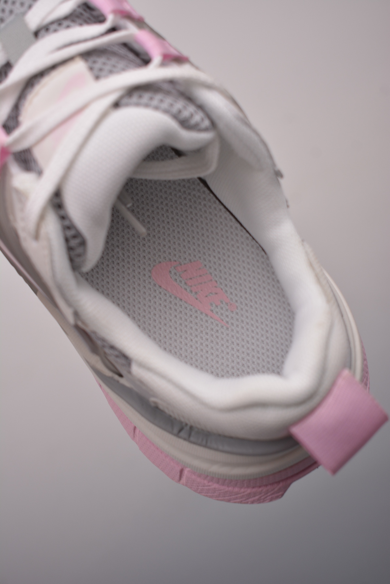 Nike V2K Runtekk Grey Pink White HQ4046-001