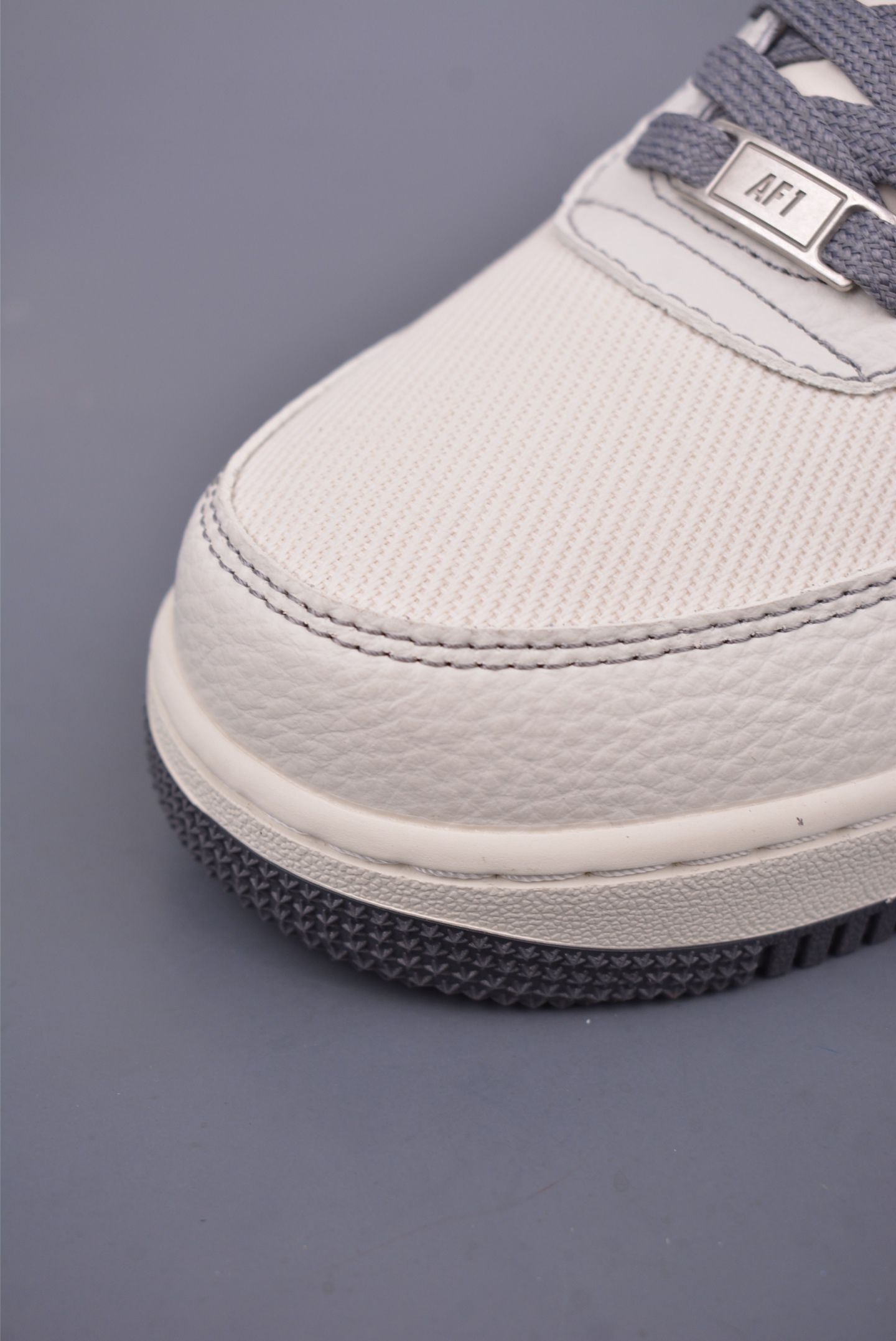 Stussy x Nike Air Force 1 07 LV8 Low Sneakers Off-White Gray BZ6808-101