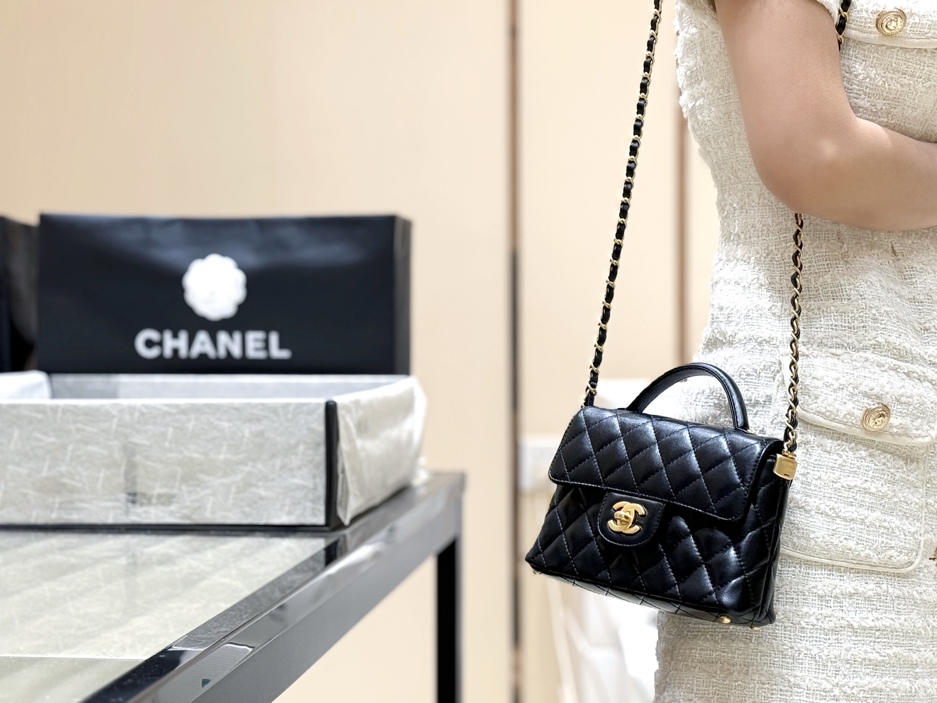 Chanel 25P Spring/Summer Preview Series Horizontal Kelly Handle Bag AS5354 00118
