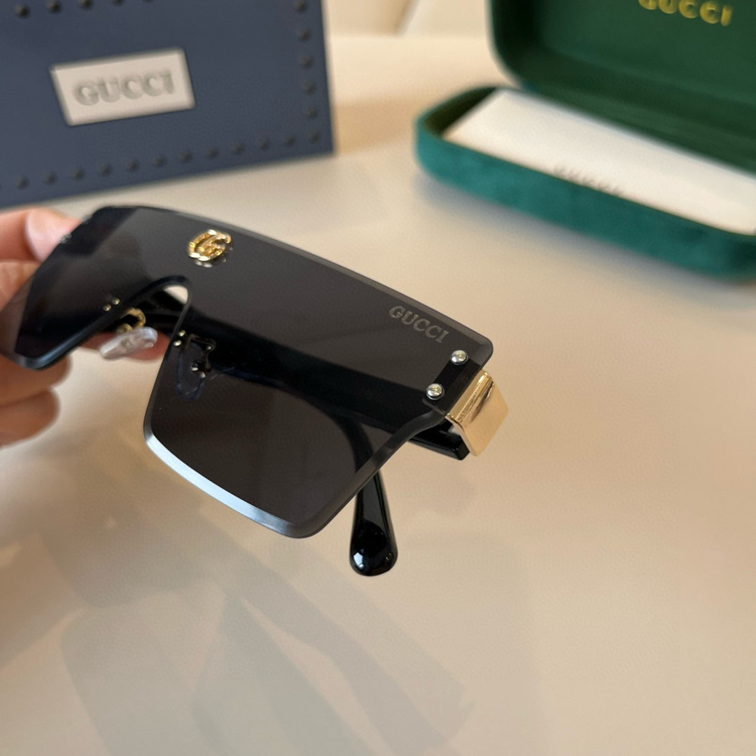 Gucci rimless sunglasses