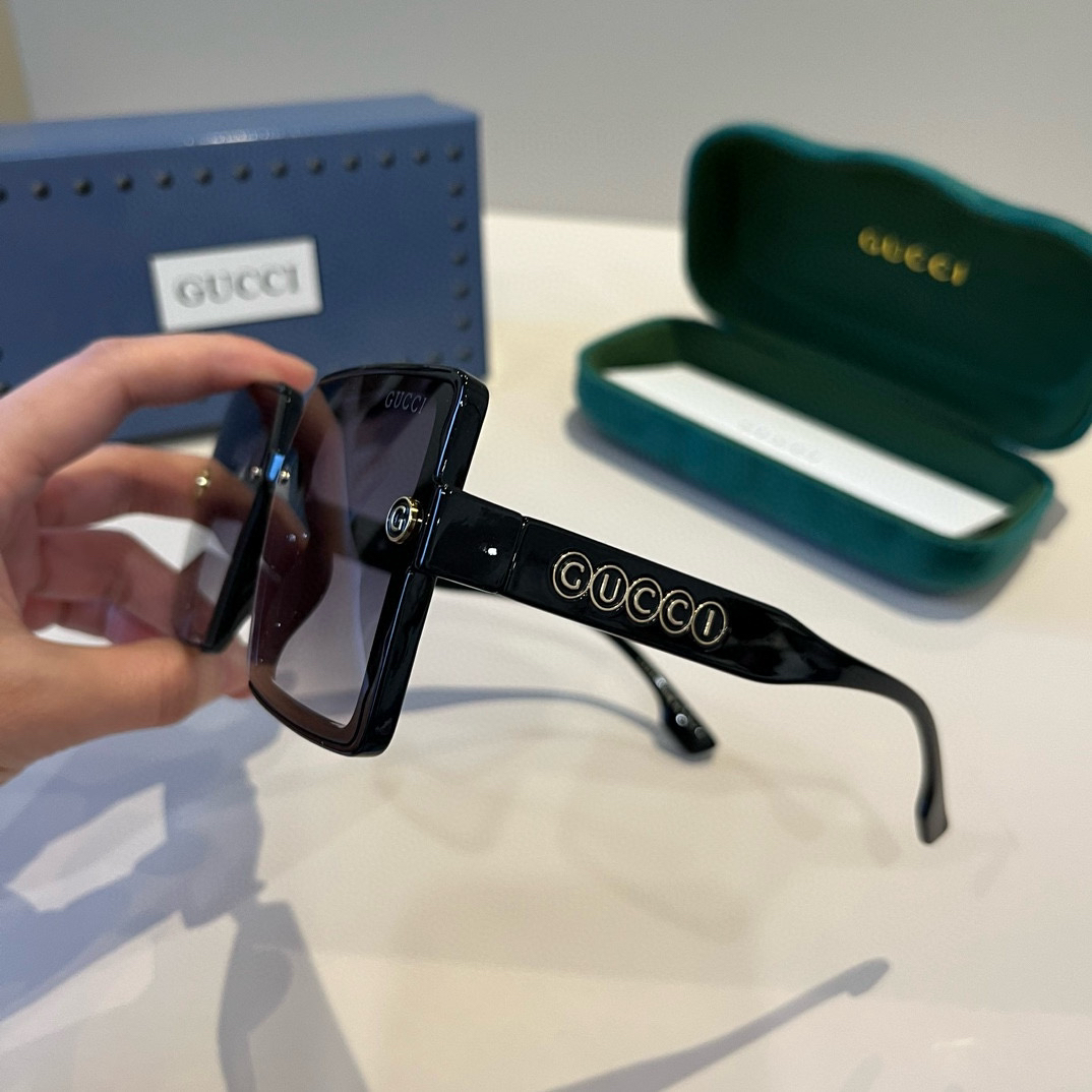 Gucci Square Frame Sunglasses