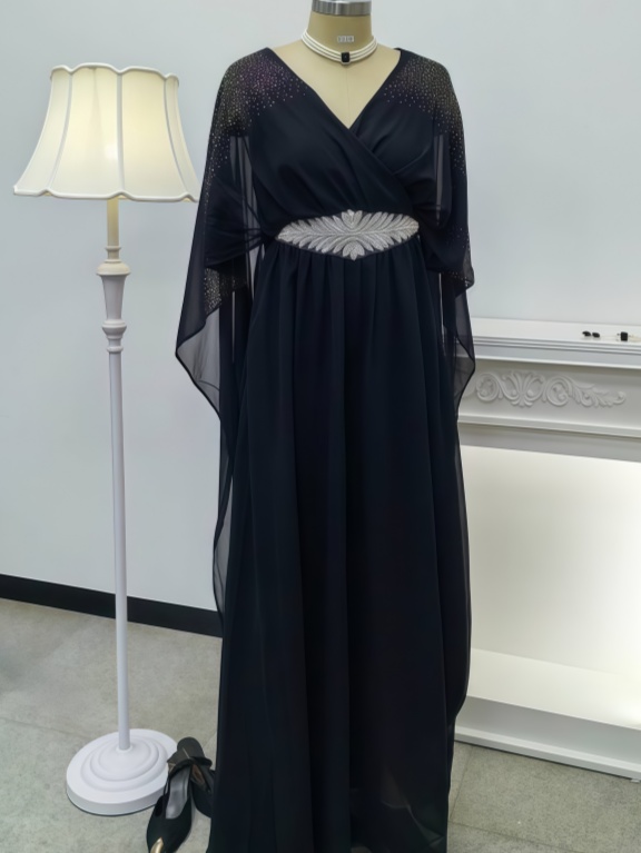 V-neck Sparkling Waist Seal Diamond Queen Style Dress