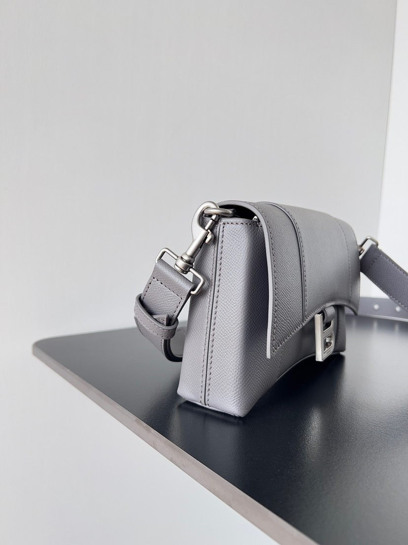 Balenciaga 23ss Down town bag