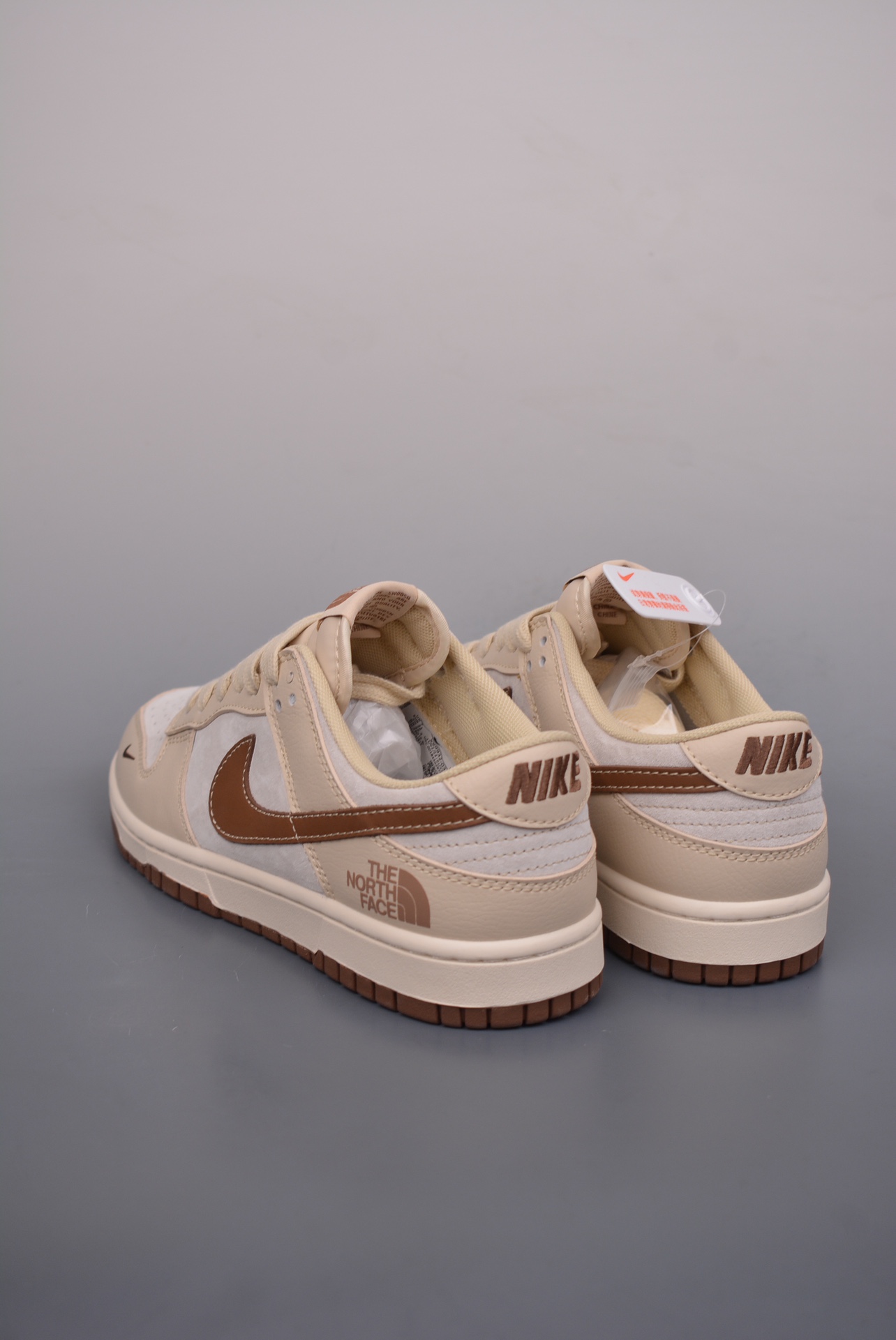 The North Face x Nike SB Dunk Low Beige DM6868-007