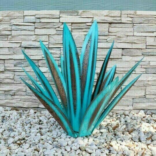Last Day 70% OFF - 🌵Anti-rust Metal Led Tequila  Agave Plant-Perfect for garden