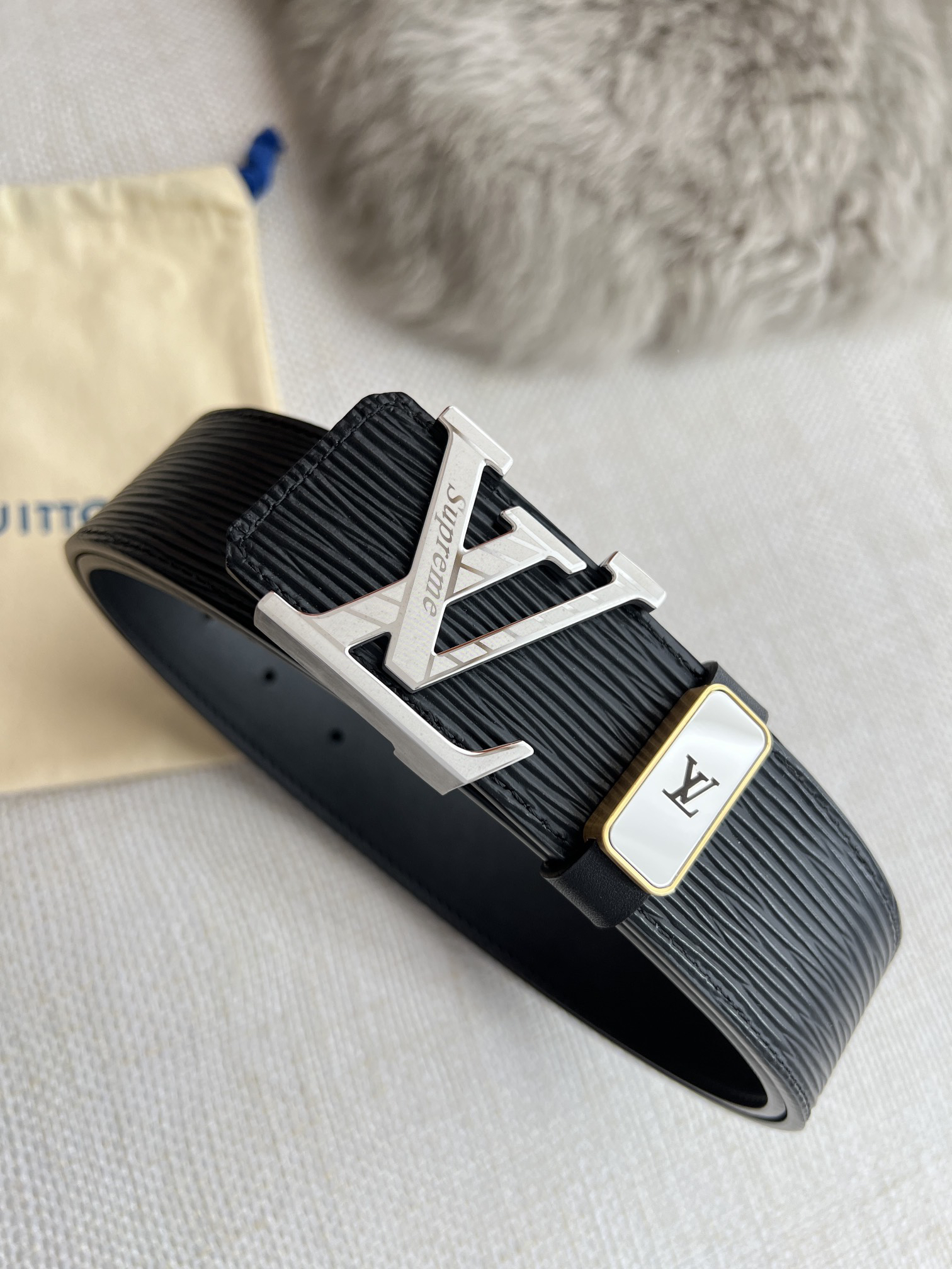 Louis Vuitton ripple leather belt, 3.8cm wide