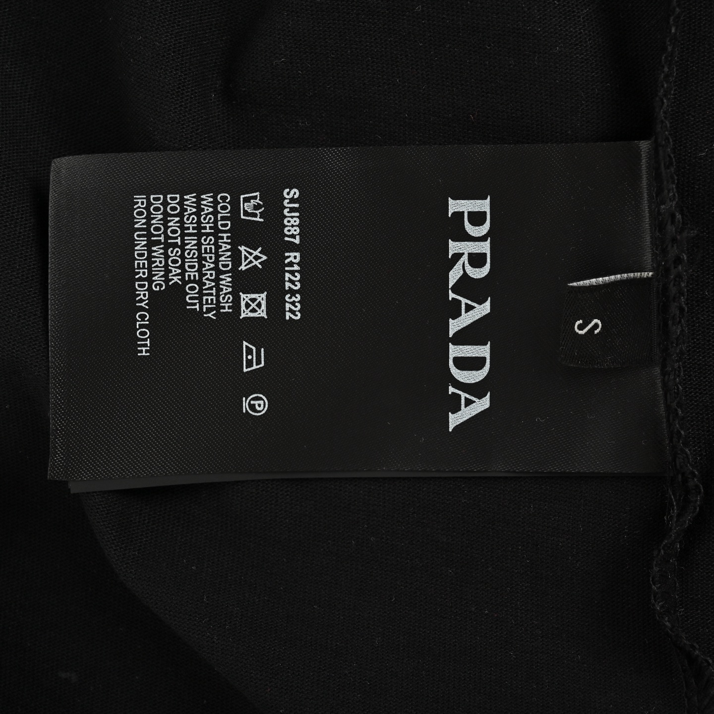 Prada 25ss cracked logo print short sleeves