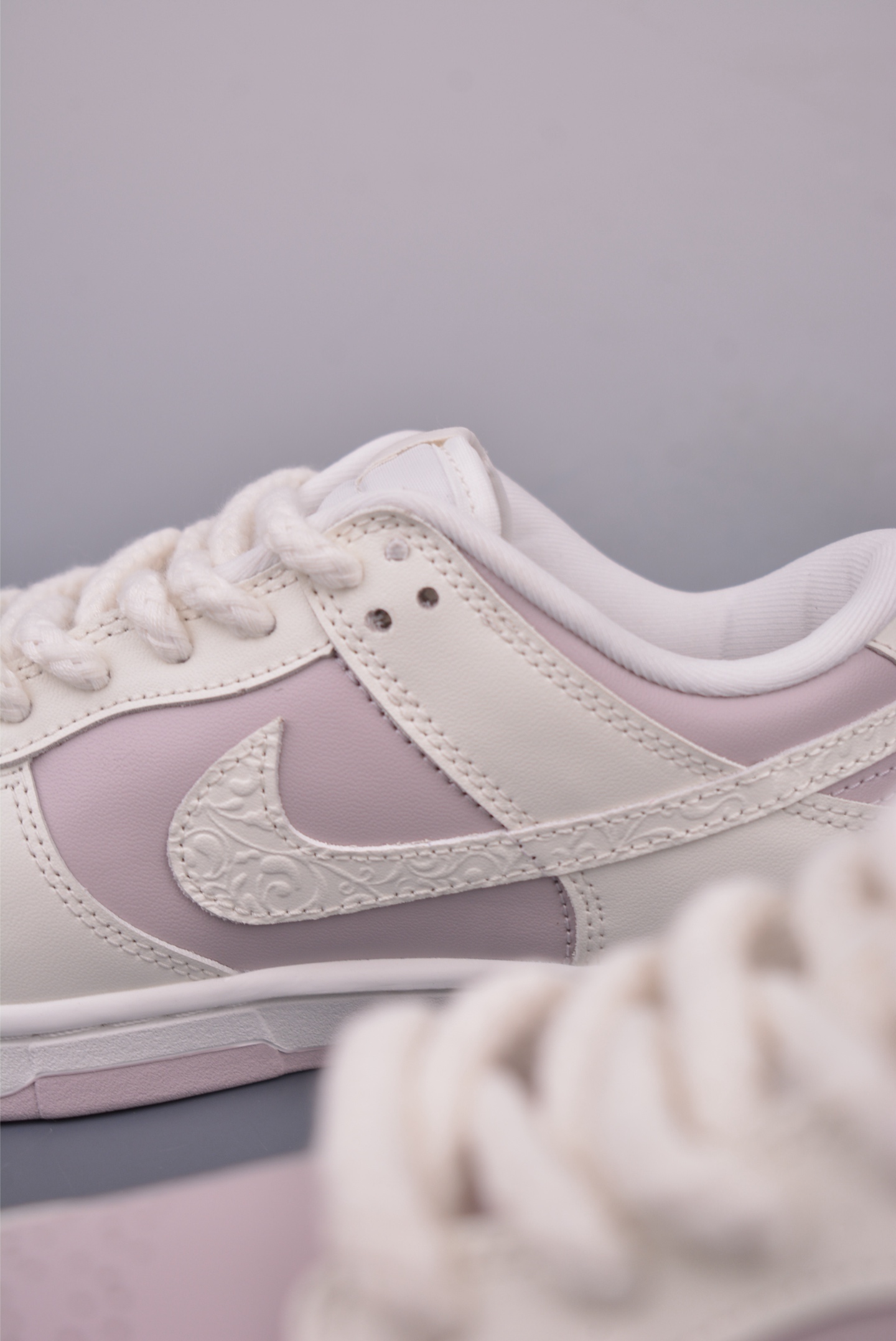 NIKE SB Dunk Low 