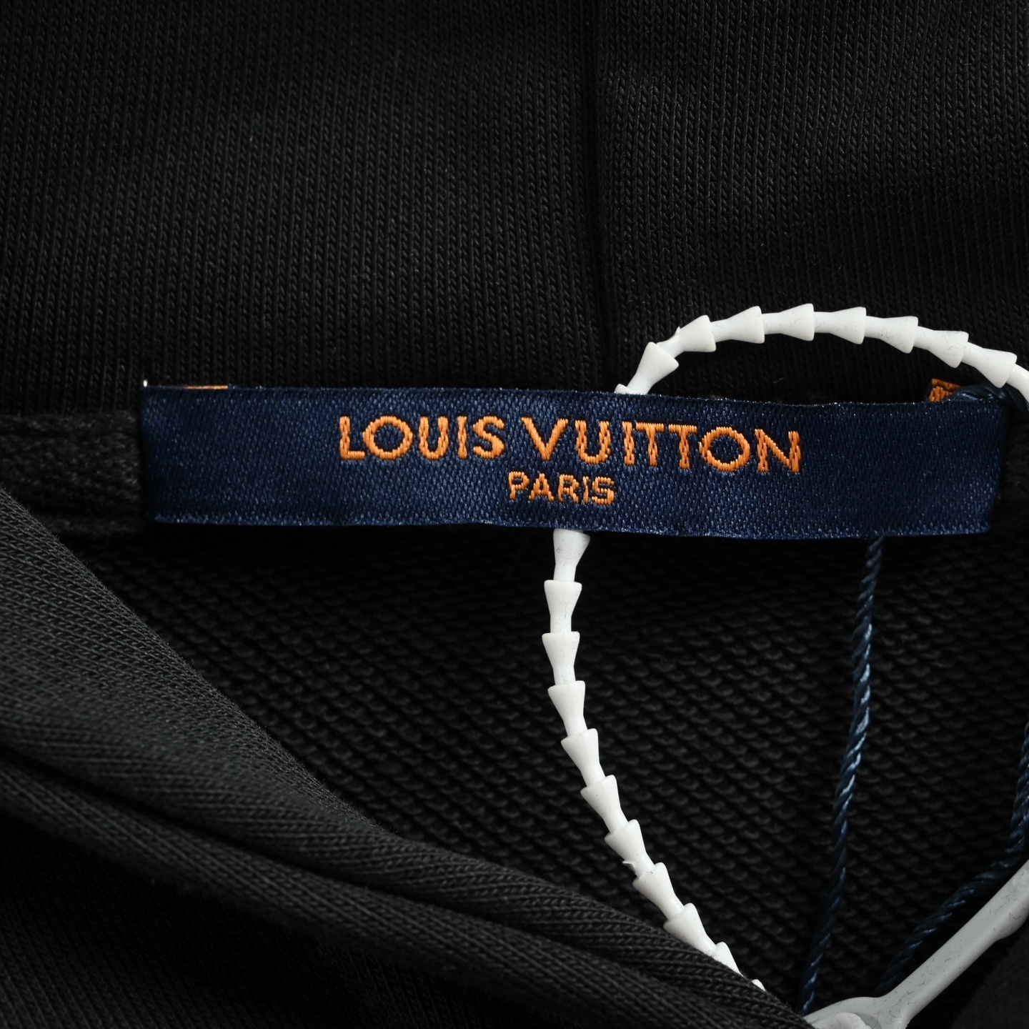 Louis Vuitton 25Fw embossed logo lettering hoodie