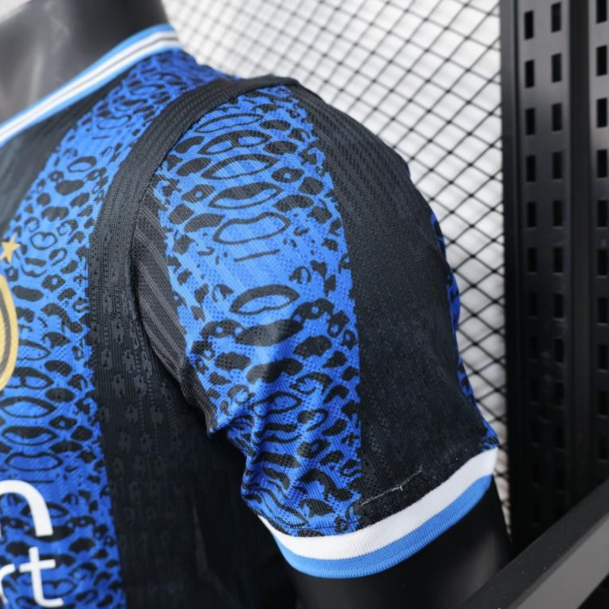 Player Version 25/26 Inter Milan Black and Blue Jersey with Snake Design