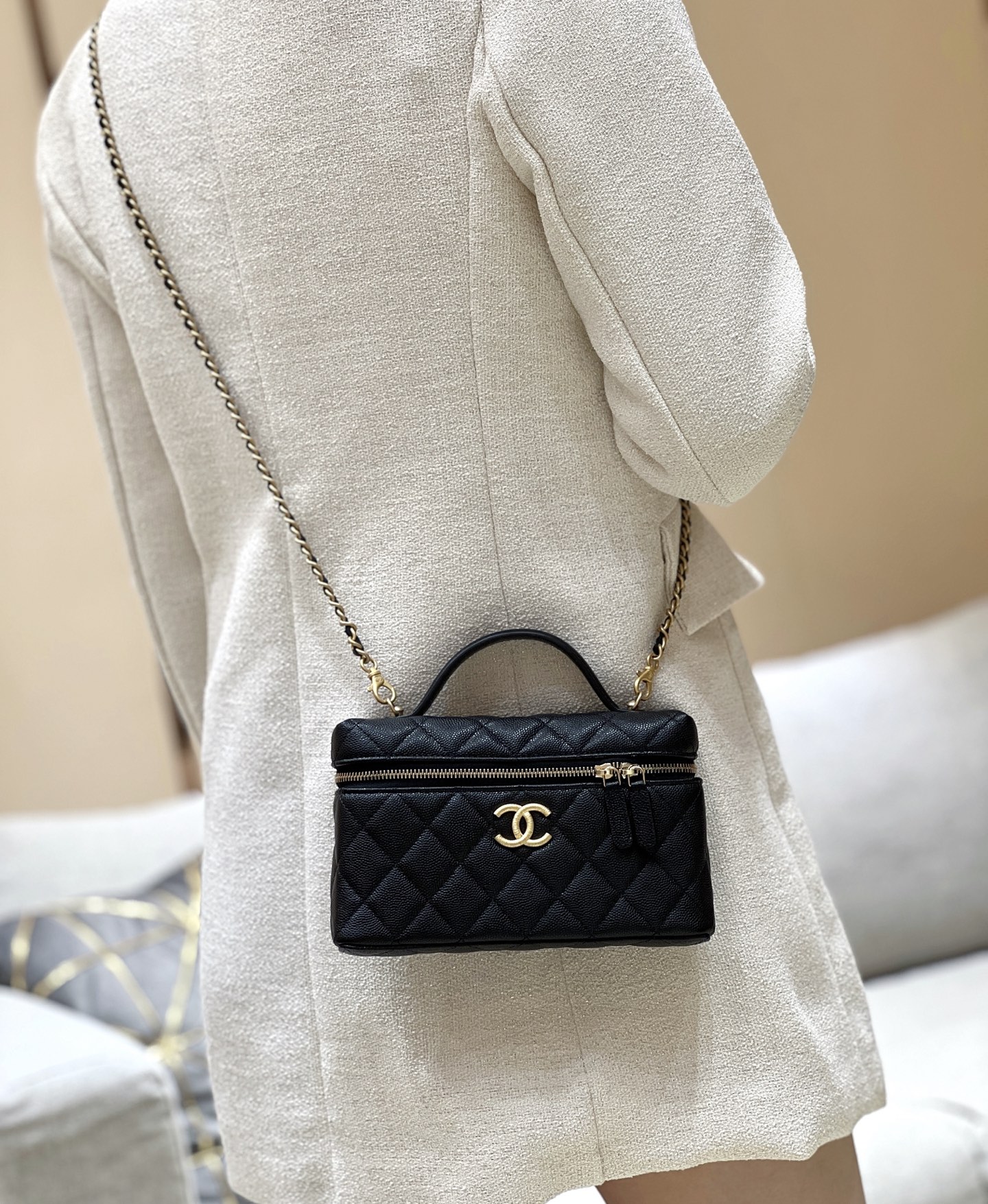 Chanel 25P Spring/Summer Preview Series LP Chain Bag AP4483