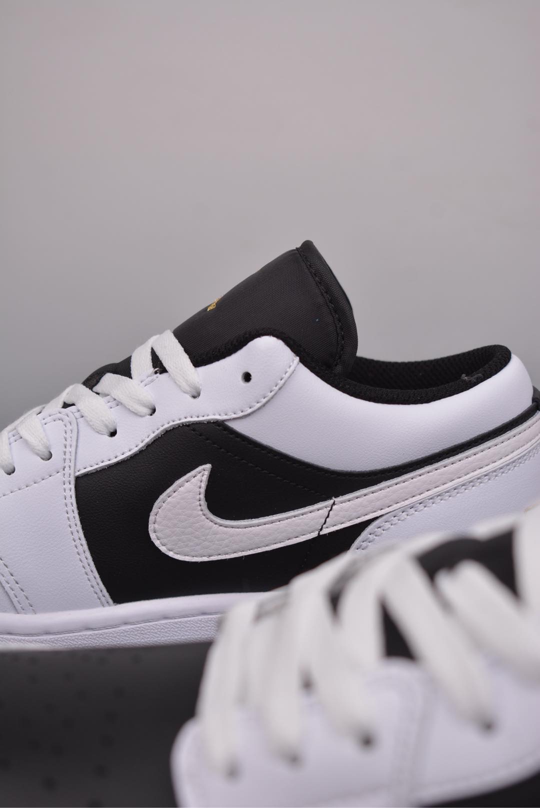 Air Jordan 1 Low AJ1 Reverse Panda  553558-172
