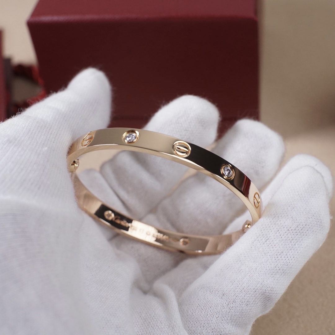 Cartier love wide version four diamonds  bracelet