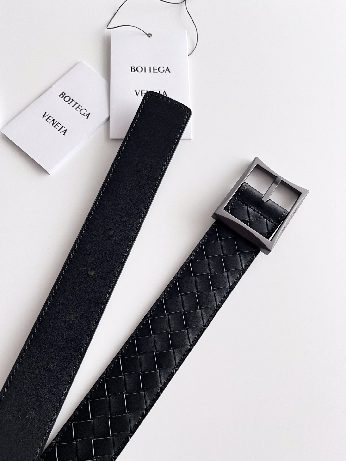 Bottega Veneta intreccio woven cowhide double-sided waistband with a width of 3.5cm