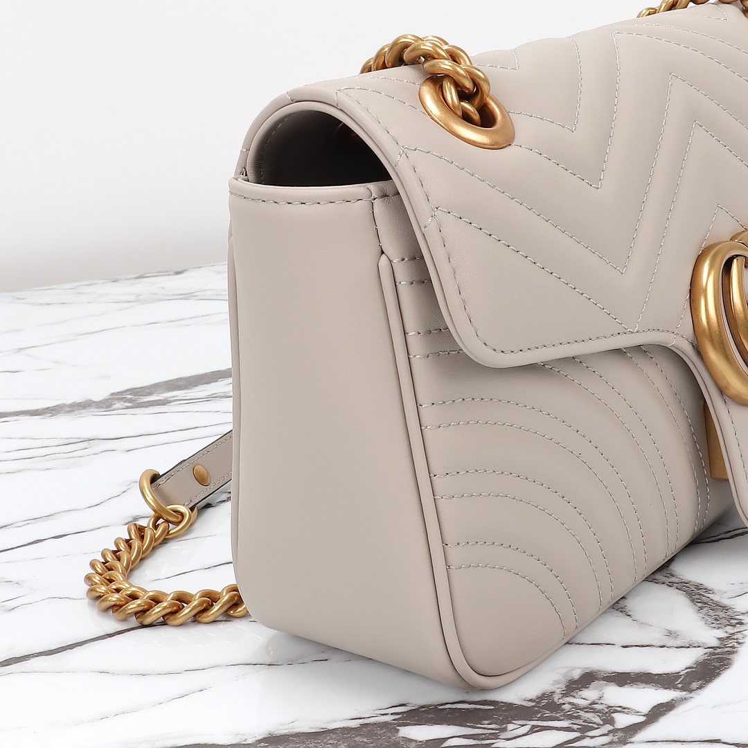 Gucci GG Marmont medium shoulder bag ‎443497 AABZC 1712