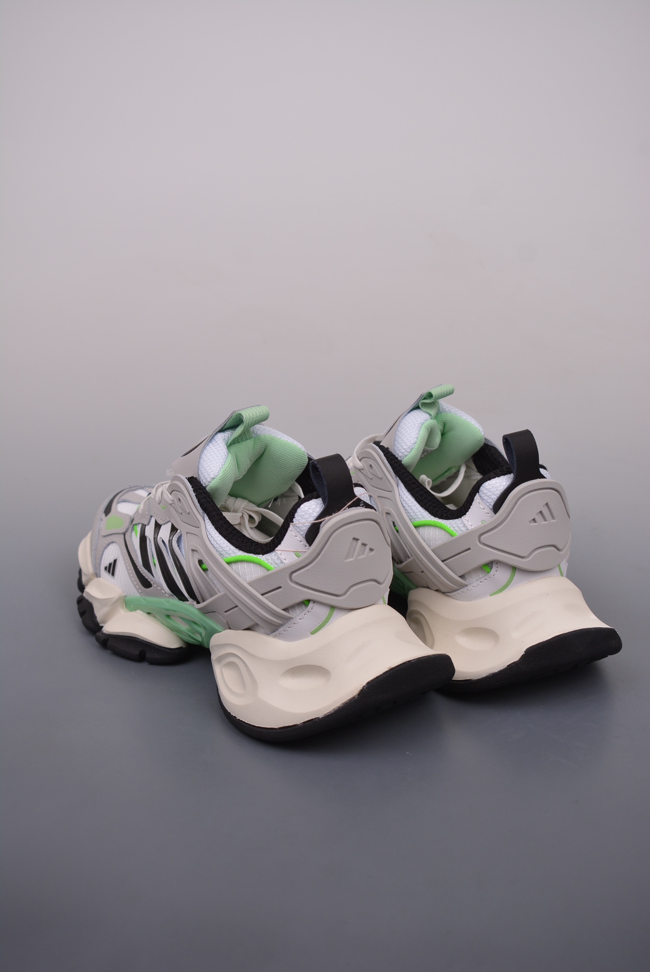 Adidas XLG Runner Deluxe light gray, white, black and green IH7800
