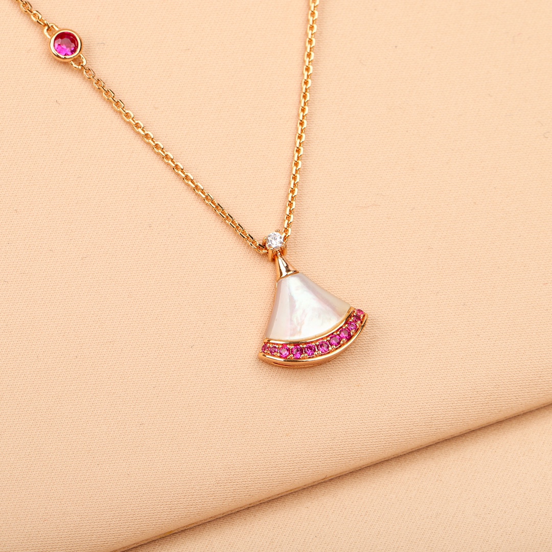 Bulgari diamond fan-shaped necklace