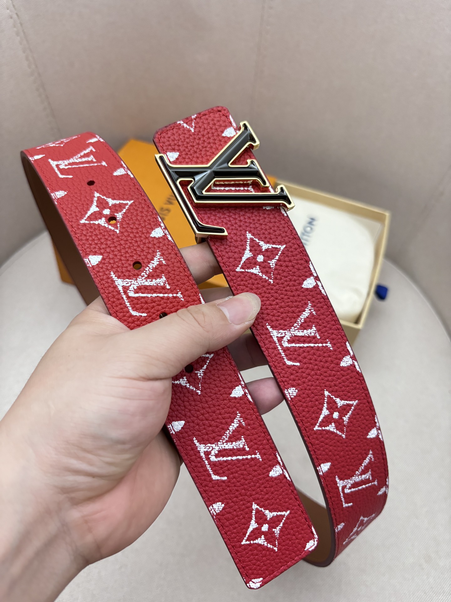 Louis Vuitton Lychee Print Double-Sided Men's Belt, 4CM Width