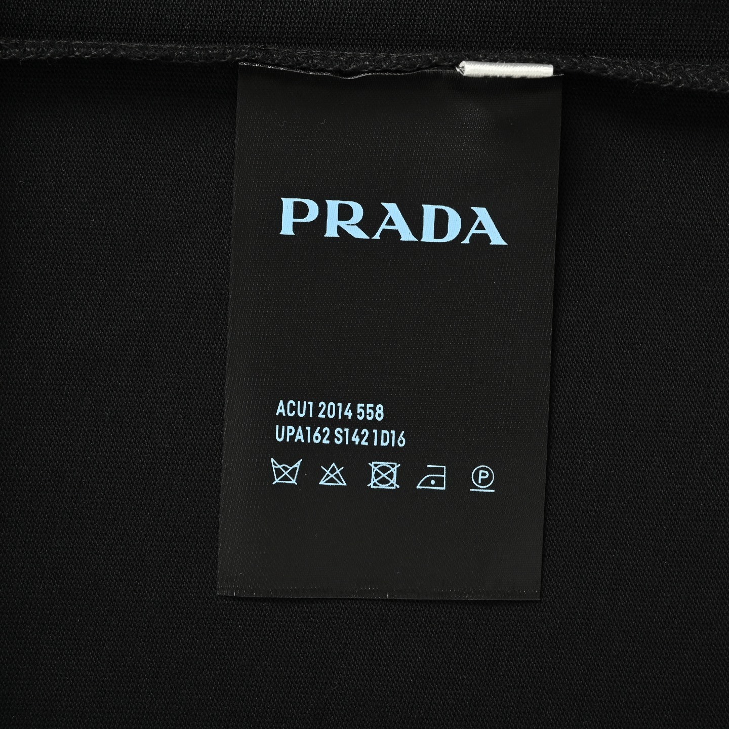 Prada 25ss embossed lettering short-sleeved shirt