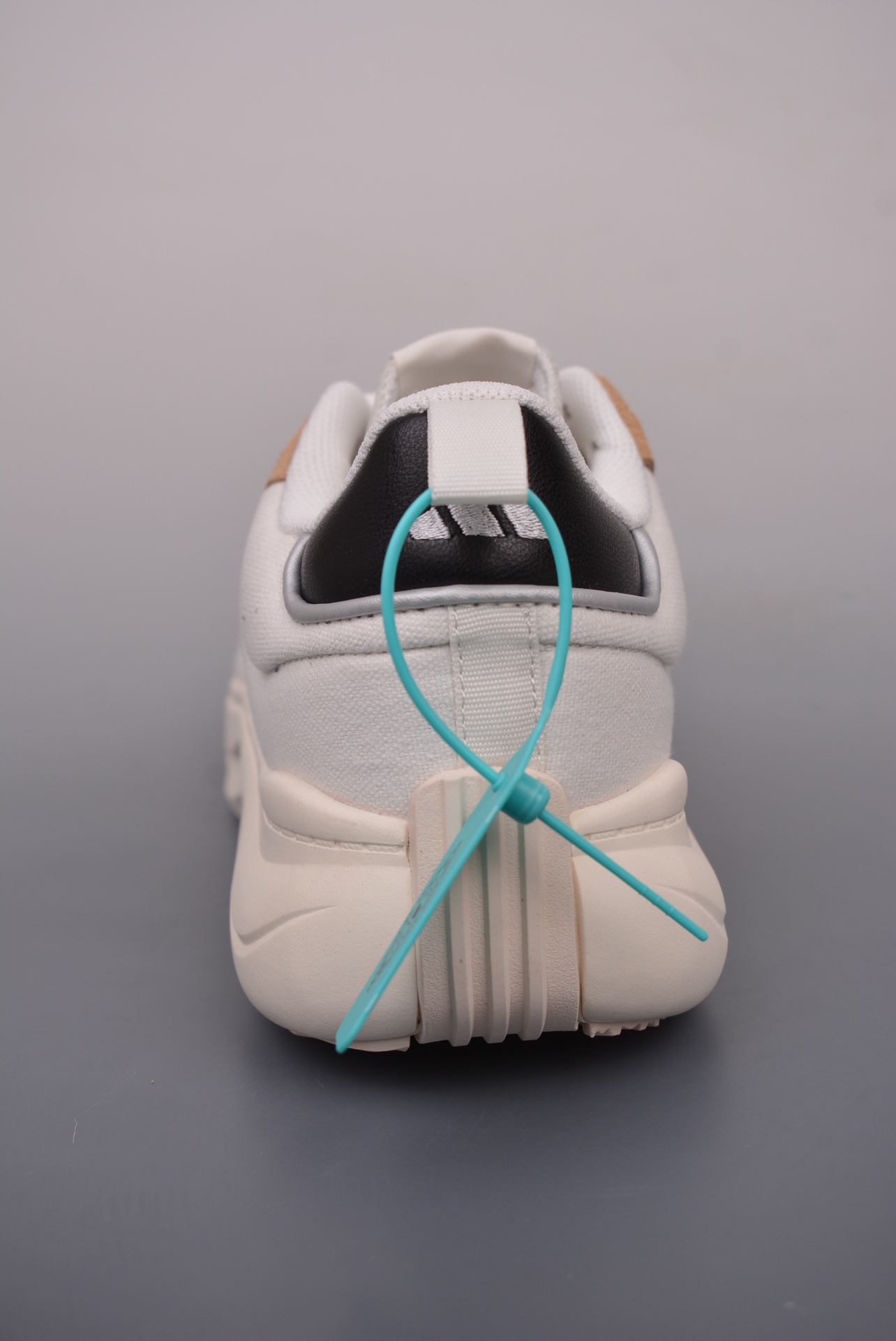 adidas MAXXCOURT SPW White IH6060